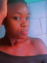 Une élève en classe de 4ème se confie à N'zui Manto pour un problème grave