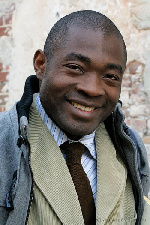 Exclusif : Tchiroma Bakary nomme le journaliste Jean-Claude Mbede envoyé spécial auprès du Pape Léon XIV