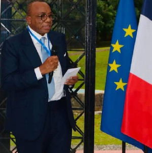 Lentement, mais sûrement et sournoisement, Son influence grandit