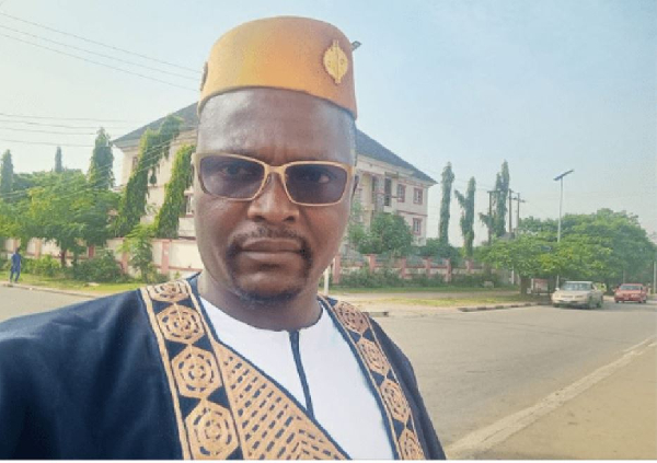 DR Louis Marie Kakdeu a annoncé la disparition de son téléphone à la Messe
