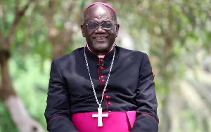 Une église mouillée dans des affaires de mœurs