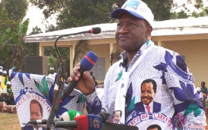 Né vers 1960, Théodore Datouo est originaire de Bangou