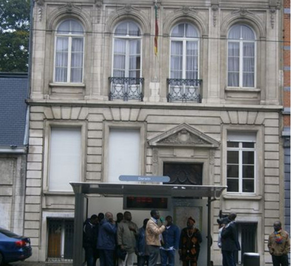 Les manifestants ont fait face à une résistance du personnel