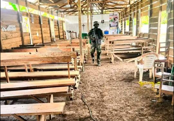 Les soldats sont arrivés sur les lieux