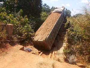 Le pont s'est effondré