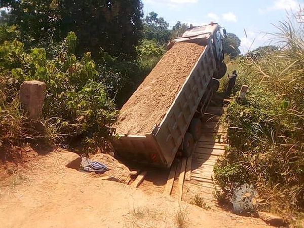 Le pont s'est effondré
