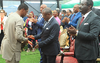 Le premier ministre Dion Ngute, le ministre Mouelle Kombi et Samuel Eto'o