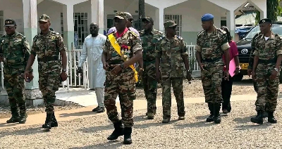 Le Commandant de la RMIA 2 a visité plusieurs services clés