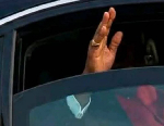 Personne ne l'avait compris : le vrai sens de cette fameuse main sortie par Biya à son retour