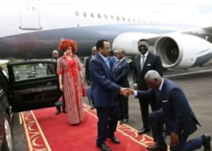 Samuel Mvondo Ayolo, DC de la présidence de la République n'était pas à genou