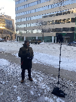 Rêve canadien:  Adrien Takoufo quitte  la CRTV pour Radio-Canada Saskatchewan