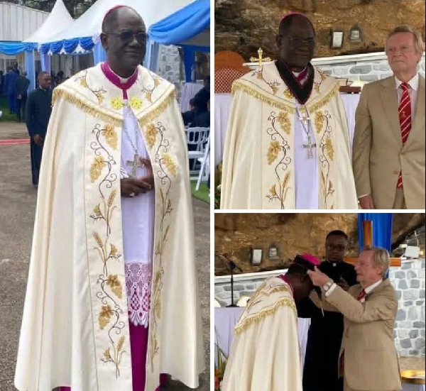 Mgr Jean Mbarga a la Médaille de la Croix du Commandeur par l'Ordre Souverain et Militaire de Malte