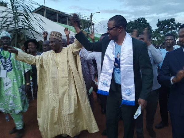 Caxton Ateki rejoint Bello Bouba Maigari