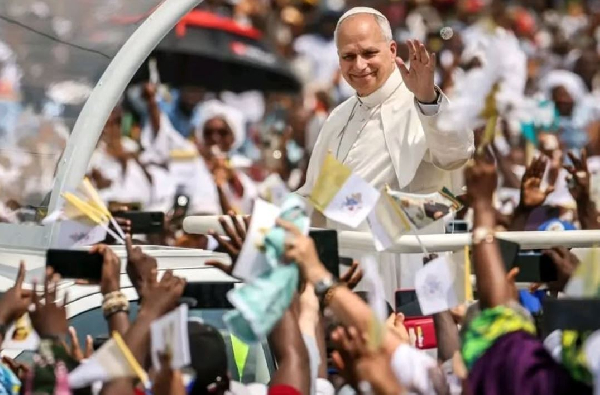 Le souverain pontife visite l'Hôpital Saint Paul de Douala