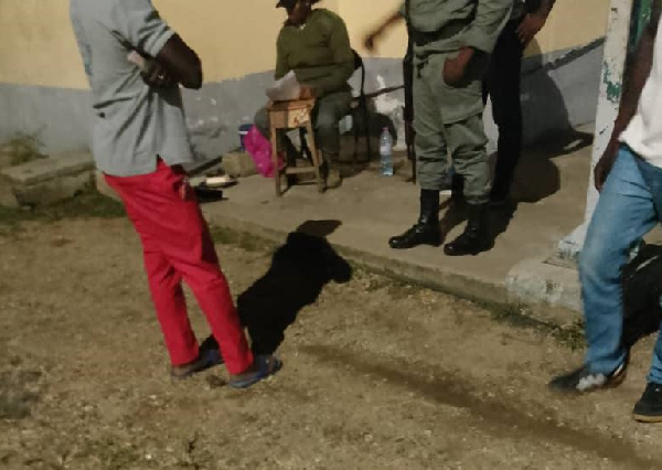 Des gendarmes racketeurs