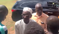 Nana Aboubakar empêché d'entrer par des jeunes en colère