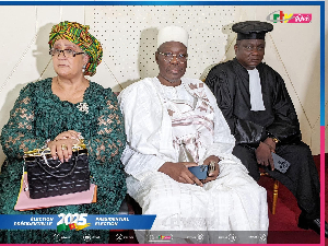 Issa Tchiroma E Colere 