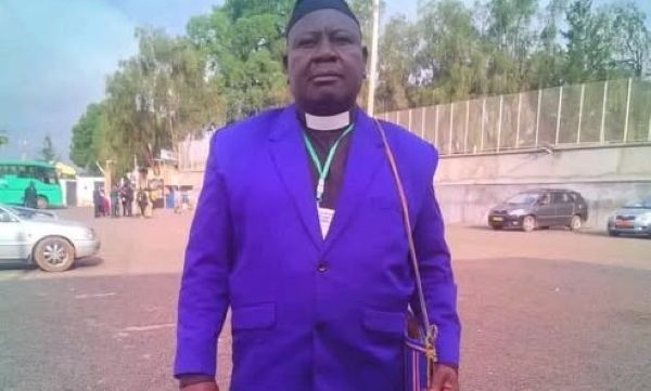 Révérend Nteih Peter