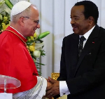 Vieillesse : voici Paul Biya qui dort debout en public