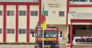 Sapeurs Pompiers A Ayos.png