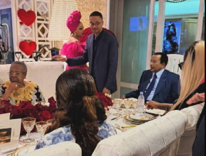 Ferdinand Ngoh Ngoh, a été placé parmi les autres invités, à distance de Paul Biya Ferdinand Ngoh Ngoh, a été placé parmi les autres invités, à distance de Paul Biya