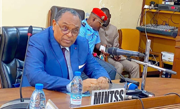 il met en garde l’auteur de ces révélations