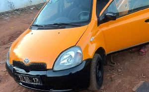 Un Taximan Depouille De Son Vehicule