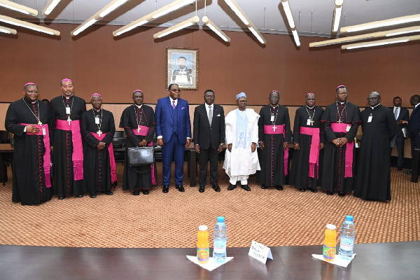 Une poignée de prêtres catholiques a finalement accepté de rencontrer Paul Biya
