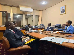 Réunion entre les cadres de la présidence, le ministre des Sports et Eto'o