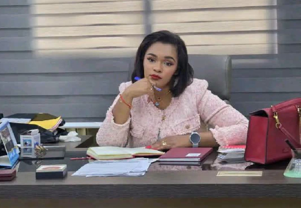 Nourane Foster n'est pas une combattante de la justice. C'est une arnaque politique.