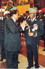 Le Général Asso'o Emane : l'homme qui urinait dans la bouche des putschistes présumés.