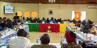 Conseillers municipaux réunis pendant une session de la Communauté urbaine de Bafoussam