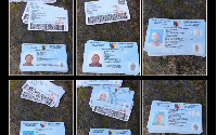 Des cartes d'électeur dans la rue