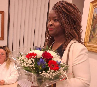 Elle est mère de 4 enfants et titulaire d’un Master en ressources humaines