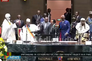 Moments Genants .png