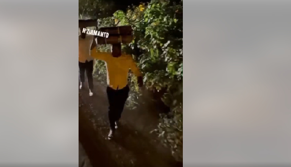 Dévalidation du camion par des riverains