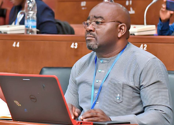 'Il démontre que son seul dessein est de nuire à l'image du MRC et de son Directoire'