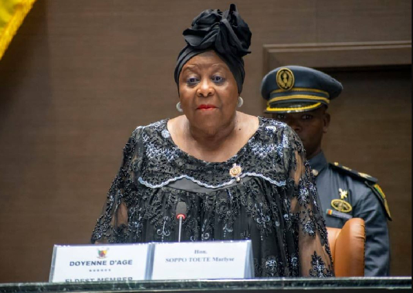 Depuis 2020, elle a été rapporteure au sein de plusieurs commissions parlementaires