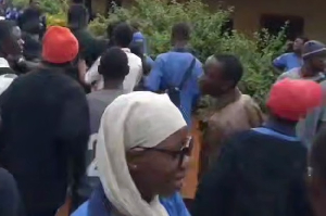 Bagarre Entre Enseignant Et Eleve