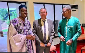 Tchiroma chez l'ambassadeur de France au Cameroun, Thierry Marchand