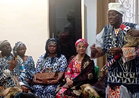 Issa Tchiroma Bakary intronisé par des notables bamiléké