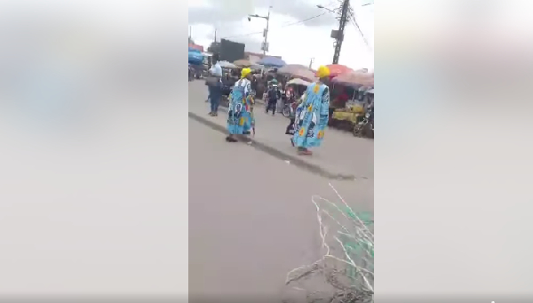 des militants du RDPC hués dans les rues à Douala