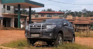 Le véhicule du sous-préfet est resté abandonné pendant 4 jours au rond-point central