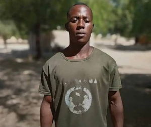 Un Homme En Tenue Qui Se Met Au Vol