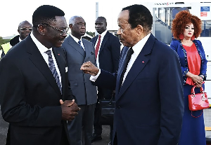 Paul Biya Et Son Entourage