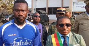 Il accompagné de son proche allié, Ojong Joseph