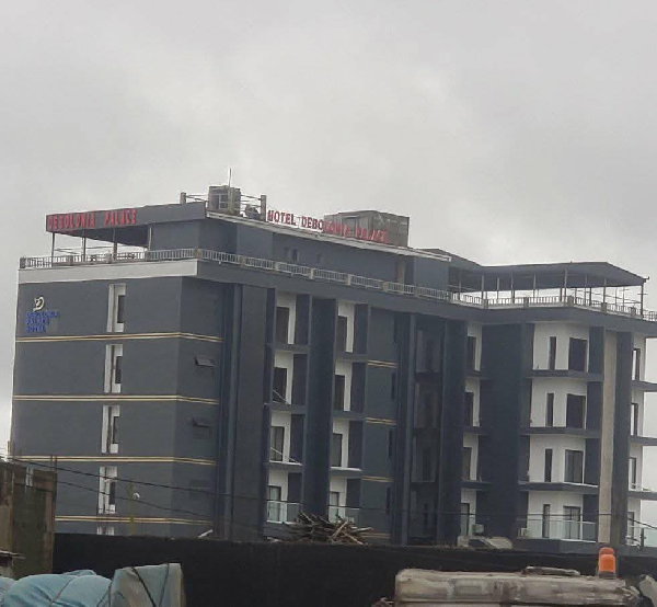 L'hôtel du ministre Atanga Nji à Douala