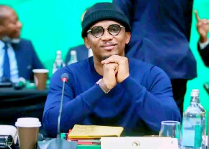 Veron Mosengo a démissionné de ses fonctions