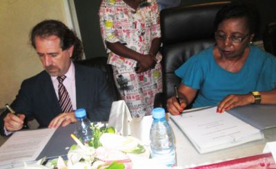 ADDAX Petroleum donates laboratory equipment to UB