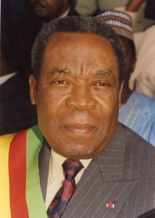 Le président du Sénat Marcel Niat Njifenji